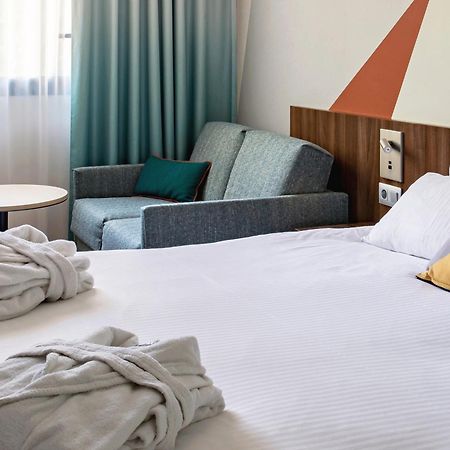 Holiday Inn - Marseille Airport By Ihg Vitrolles  Bagian luar foto