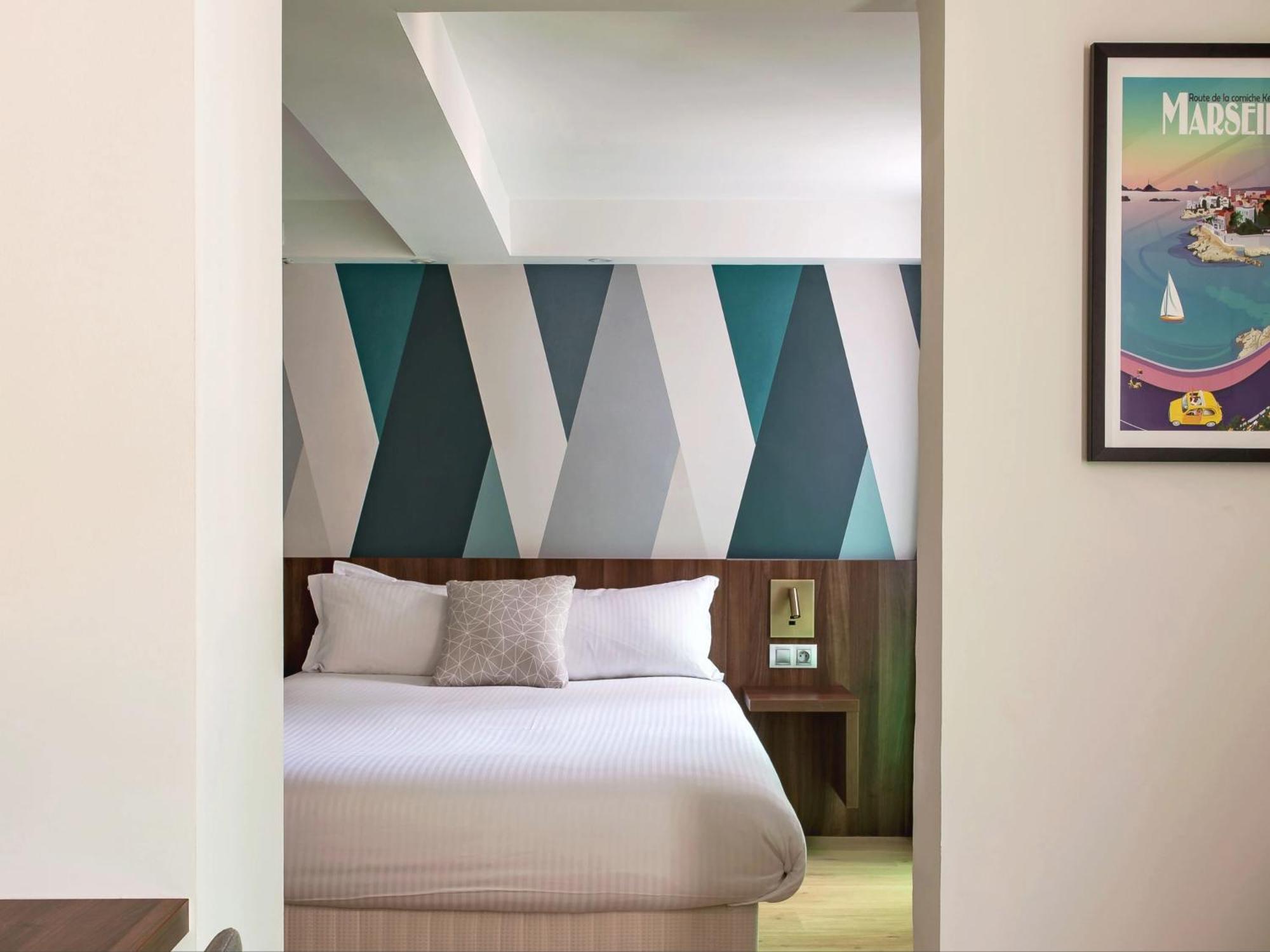 Holiday Inn - Marseille Airport By Ihg Vitrolles  Bagian luar foto