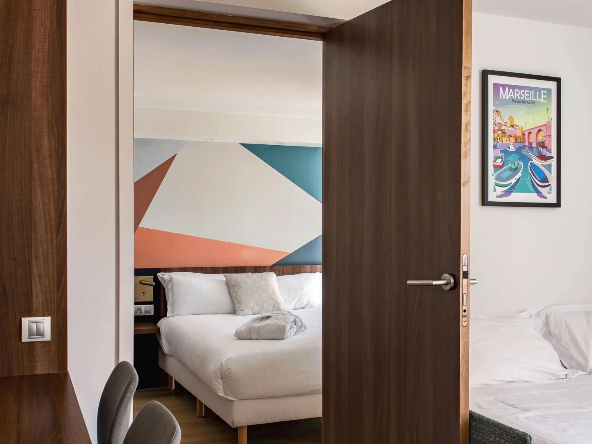 Holiday Inn - Marseille Airport By Ihg Vitrolles  Bagian luar foto