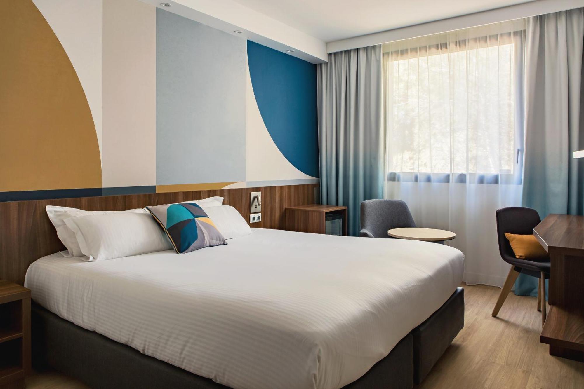 Holiday Inn - Marseille Airport By Ihg Vitrolles  Bagian luar foto