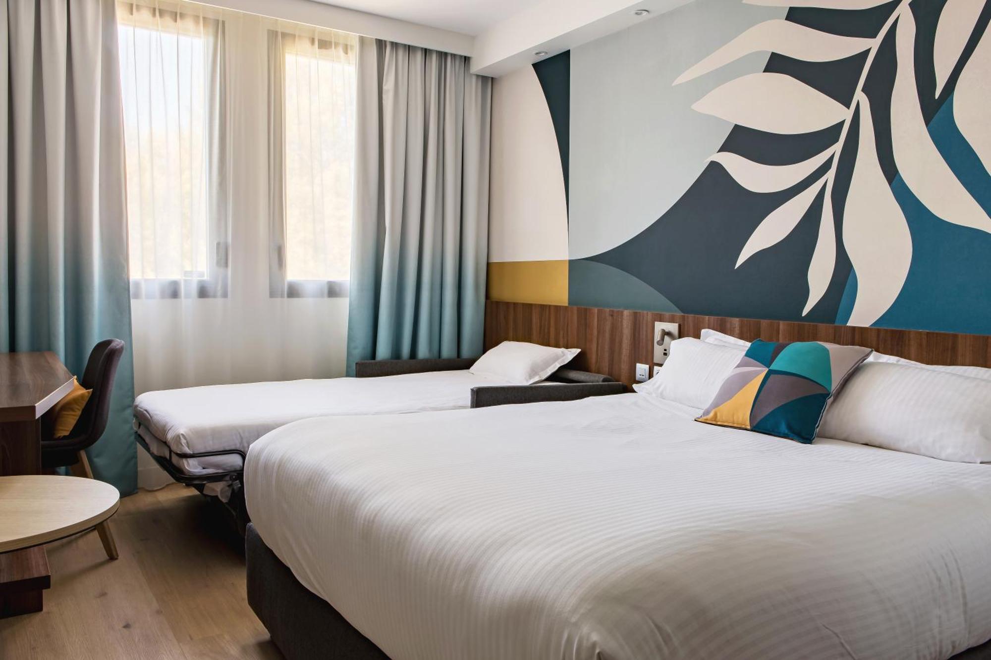 Holiday Inn - Marseille Airport By Ihg Vitrolles  Bagian luar foto