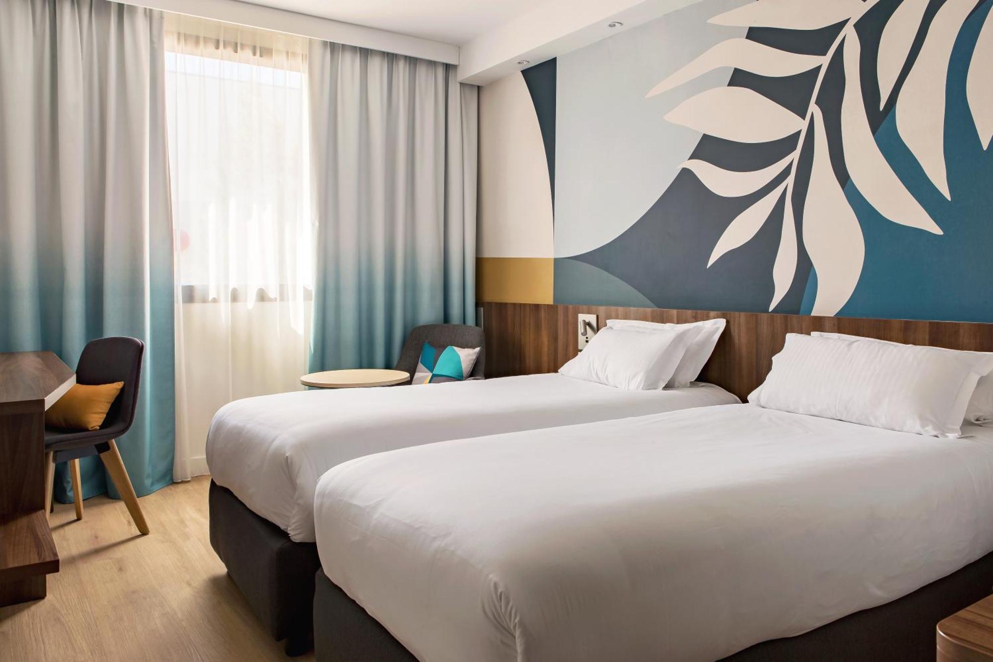 Holiday Inn - Marseille Airport By Ihg Vitrolles  Bagian luar foto