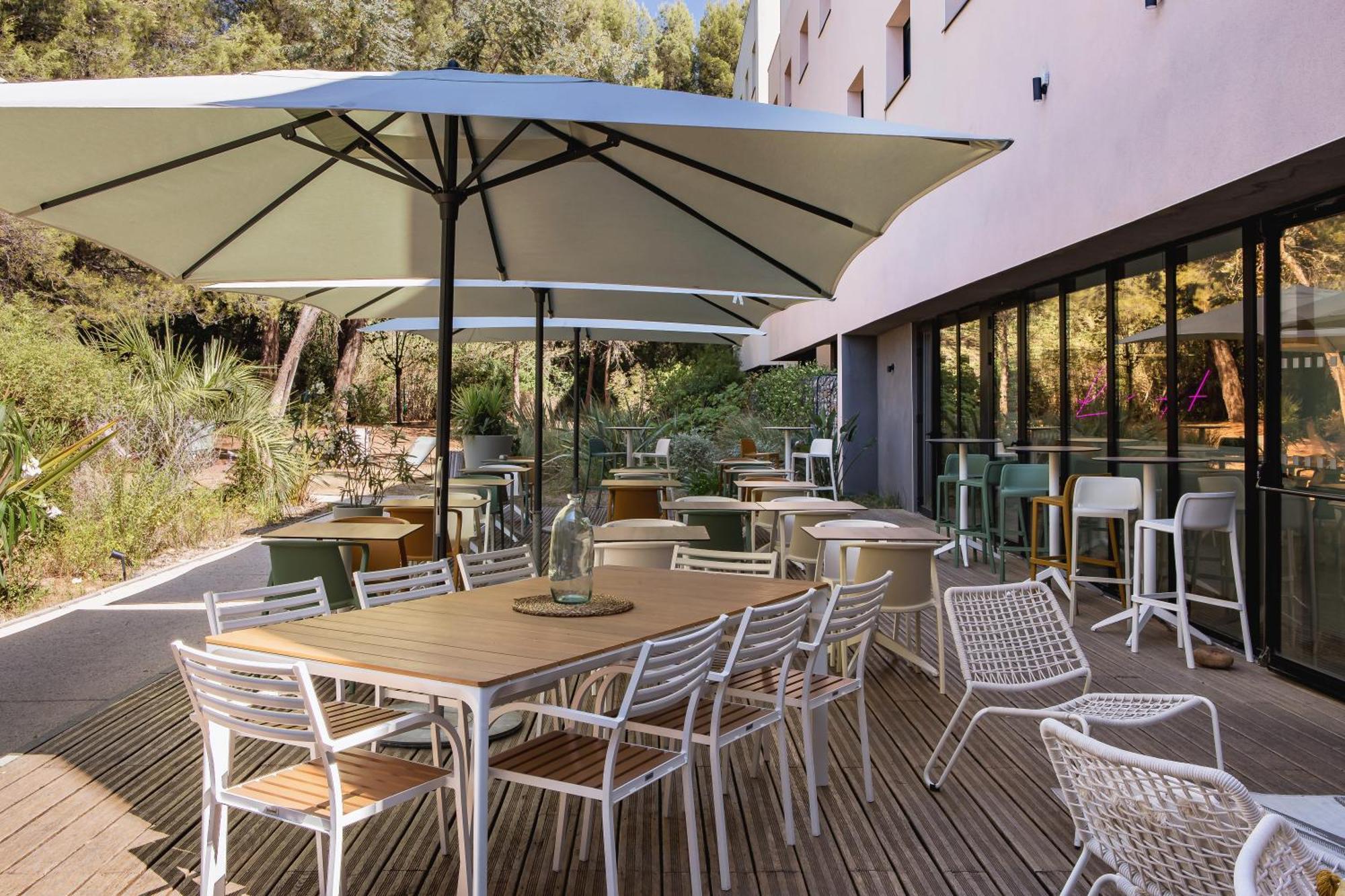 Holiday Inn - Marseille Airport By Ihg Vitrolles  Bagian luar foto