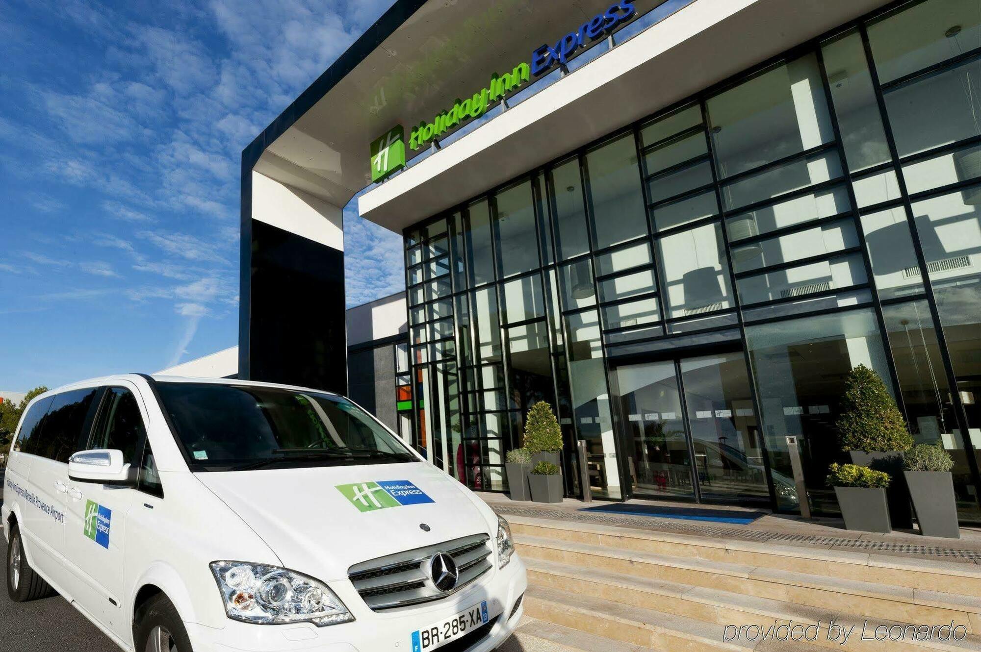 Holiday Inn - Marseille Airport By Ihg Vitrolles  Bagian luar foto